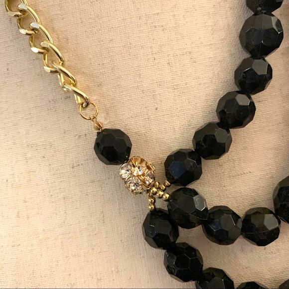 Black 3 strand chunky bead necklace. 16-18” long lobster clasp e” extension - Picture 3 of 4